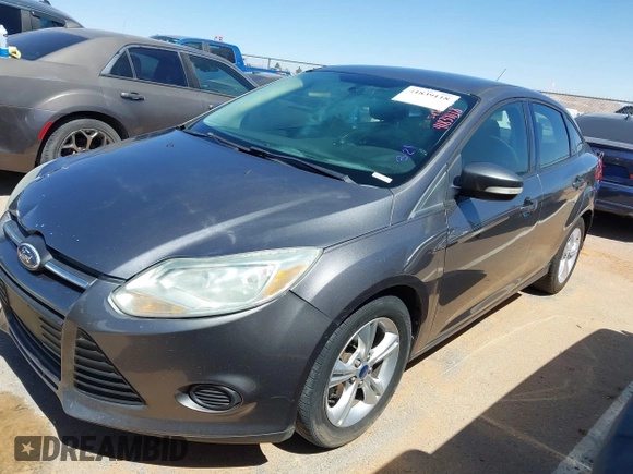 2013 Ford Focus SE with VIN 1FADP3F2XDL152112, listed as a IAAI auction lot 41839118 with 157,609 mi miles. Bid and sale history available at carsss.com. Image 14.