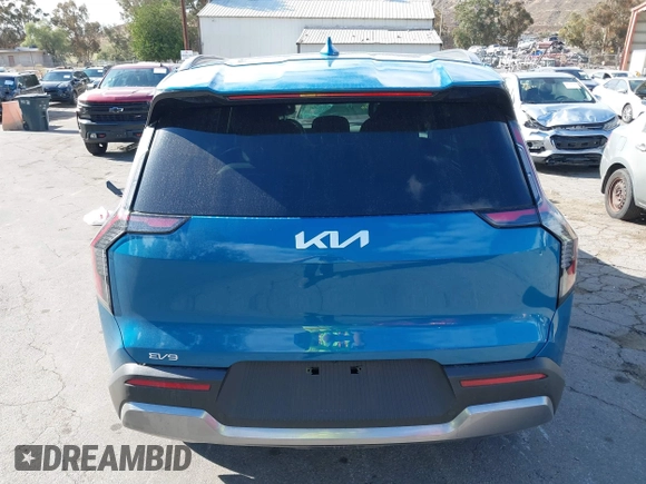 2024 Kia EV9 Wind z VIN KNDAFFS5XR6035878, wystawiony jako IAAI lot #41507204 z przebiegiem 3 364 mil mil oraz . Historia ofert i sprzedaży dostępna na DreamBid. Obrazek 16.