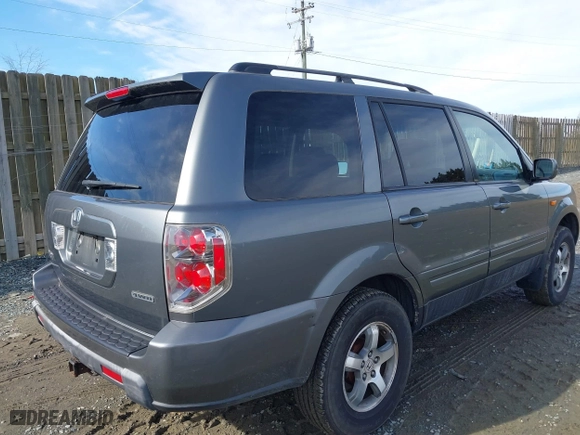 2008 Honda Pilot SE with VIN 5FNYF18318B024987, listed as a IAAI auction lot 41534055 with 254,887 mi miles. Bid and sale history available at carsss.com. Image 4.