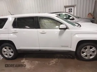 2015 GMC Terrain SLE z VIN 2GKFLVEK1F6172910, wystawiony jako IAAI lot #41498990 z przebiegiem 124 181 mil mil oraz . Historia ofert i sprzedaży dostępna na DreamBid. Obrazek 13.