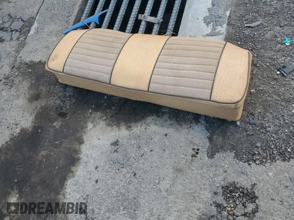 1974 Volkswagen Beetle с VIN 1342739124, выставлен на аукционе Copart как лот 87284364 с пробегом 2 584 миль миль и Чистый • Clean title. История ставок и продаж доступна на DreamBid. Изображение 12.