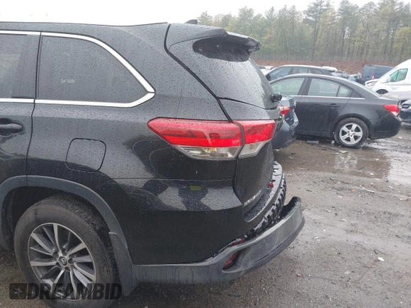 2018 Toyota Highlander SE with VIN 5TDJZRFH0JS887299, listed as a IAAI auction lot 42202813 with 78,490 mi miles and . Bid and sale history available at DreamBid. Image 6.