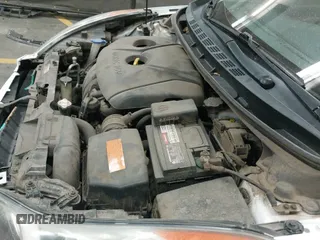 2013 Hyundai Elantra GLS z VIN 5NPDH4AE9DH242449, wystawiony jako IAAI lot #42462702 z przebiegiem 136 420 mil mil oraz . Historia ofert i sprzedaży dostępna na DreamBid. Obrazek 19.