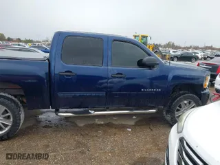 2011 Chevrolet Silverado 1500 LS with VIN 3GCPCREA0BG155187, listed as a IAAI auction lot 41343114 with 96,458 mi miles. Bid and sale history available at carsss.com. Image 13.