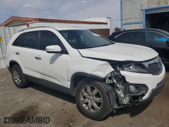 2012 Kia Sorento LX with VIN 5XYKT3A69CG306102, listed as a Copart auction lot 52996225 with 173,640 mi miles and Salvage Title. Bid and sale history available at carsss.com. Image 4.
