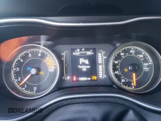 2019 Jeep Cherokee Altitude с VIN 1C4PJMLX3KD408306, выставлен на аукционе Copart как лот 83896874 с пробегом 128 054 миль миль и Списание • Salvage title. История ставок и продаж доступна на DreamBid. Изображение 9.