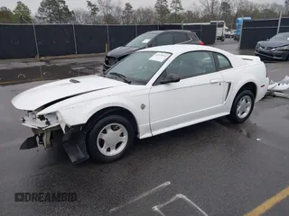 1999 Ford Mustang z VIN 1FAFP4049XF152937, wystawiony jako IAAI lot #41570514 z przebiegiem 185 382 mil mil oraz . Historia ofert i sprzedaży dostępna na DreamBid. Obrazek 18.