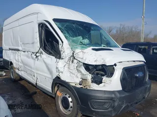 2022 Ford Transit Cargo with VIN 1FTBW3X81NKA04543, listed as a IAAI auction lot 41763336 with 128,518 mi miles. Bid and sale history available at carsss.com. Image 6.