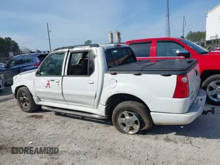 2005 Ford Explorer Sport Trac XLS z VIN 1FMZU67K15UA48284, wystawiony jako IAAI lot #41430056 z przebiegiem 279 584 mil mil oraz . Historia ofert i sprzedaży dostępna na DreamBid. Obrazek 15.