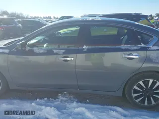 2018 Nissan Altima 2.5 SV with VIN 1N4AL3AP3JC101063, listed as a IAAI auction lot 41381019 with 198,695 mi miles. Bid and sale history available at carsss.com. Image 14.