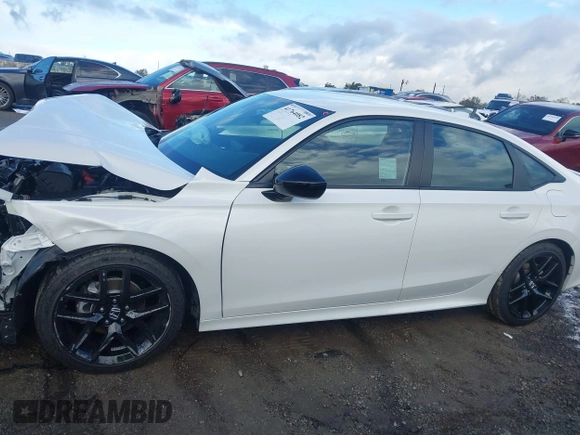 2025 Honda Civic Sport z VIN 2HGFE2F56SH564066, wystawiony jako IAAI lot #41764082 z przebiegiem 399 mil mil oraz . Historia ofert i sprzedaży dostępna na DreamBid. Obrazek 15.