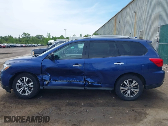 2020 Nissan Pathfinder SL with VIN 5N1DR2CM6LC610825, listed as a IAAI auction lot 42300210 with 123,226 mi miles and . Bid and sale history available at DreamBid. Image 14.