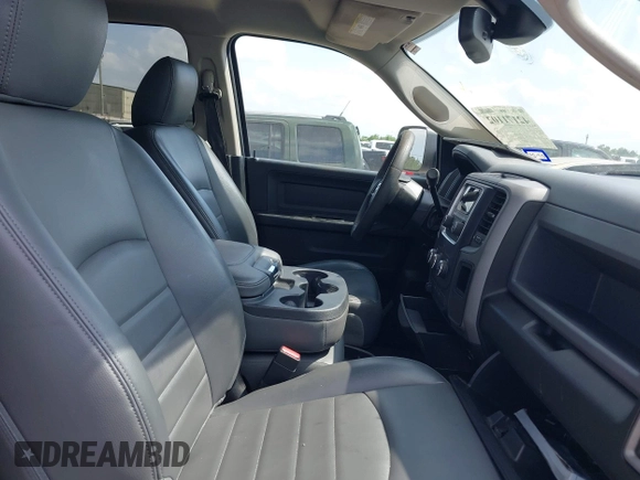 2018 Ram 2500 Tradesman with VIN 3C6UR4HL3JG325551, listed as a IAAI auction lot 42171102 with 306,153 mi miles and . Bid and sale history available at DreamBid. Image 5.