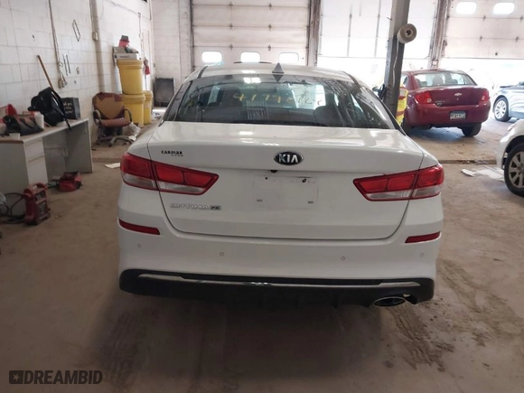 2019 Kia Optima S with VIN 5XXGT4L38KG334846, listed as a IAAI auction lot 41796164 with 36,233 mi miles. Bid and sale history available at carsss.com. Image 16.