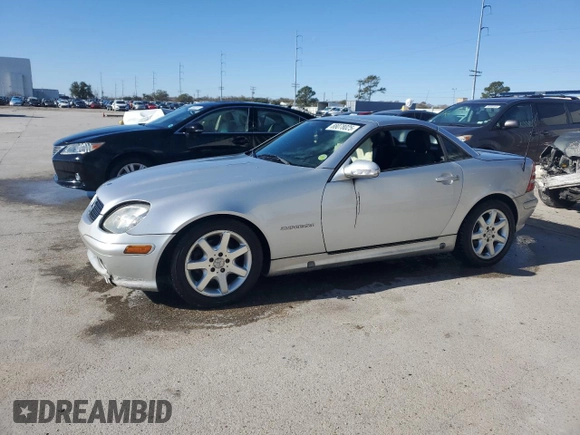 2001 Mercedes-Benz SLK 230 Kompressor z VIN WDBKK49F11F220665, wystawiony jako Copart lot #88078025 z przebiegiem 67 564 mil mil oraz Szkoda całkowita • Salvage title. Historia ofert i sprzedaży dostępna na DreamBid. Obrazek 1.