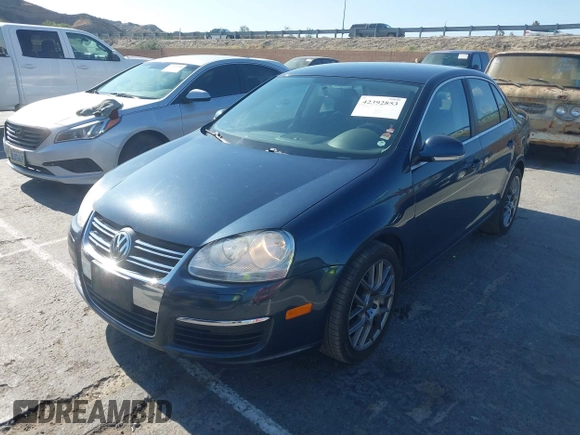 2010 Volkswagen Jetta with VIN 3VWAL8AJ4AM027389, listed as a IAAI auction lot 42392853 with 191,061 mi miles and . Bid and sale history available at DreamBid. Image 2.