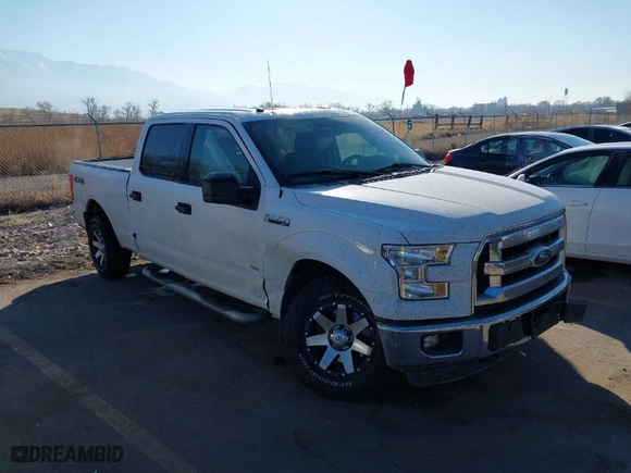 2015 Ford F-150 XLT w/HD Payload Pkg with VIN 1FTFW1EG7FFB09470, listed as a IAAI auction lot 41455246 with 152,766 mi miles. Bid and sale history available at carsss.com. Image 1.