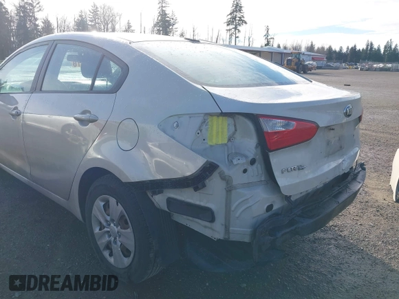 2015 Kia Forte LX with VIN KNAFK4A66F5295094, listed as a IAAI auction lot 41795729 with 183,771 mi miles. Bid and sale history available at carsss.com. Image 14.