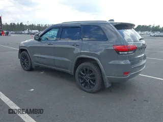 2020 Jeep Grand Cherokee Altitude z VIN 1C4RJFAG5LC364453, wystawiony jako IAAI lot #42168969 z przebiegiem 66 573 mil mil oraz . Historia ofert i sprzedaży dostępna na DreamBid. Obrazek 3.