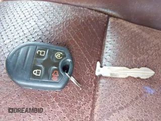 2012 Ford F-250 XL с VIN 1FT7W2BT2CEB60887, выставлен на аукционе IAAI как лот 42493100 с пробегом 281 898 миль миль и . История ставок и продаж доступна на DreamBid. Изображение 11.