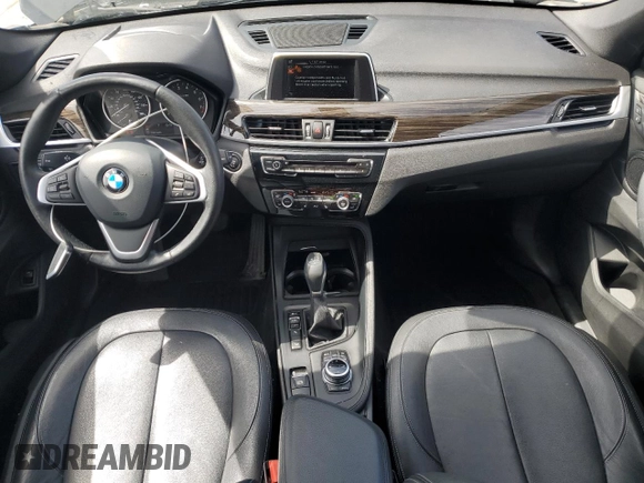 2017 BMW X1 xDrive28i with VIN WBXHT3Z38H4A58005, listed as a Copart auction lot 55837805 with 50,318 mi miles and Salvage title. Bid and sale history available at DreamBid. Image 8.