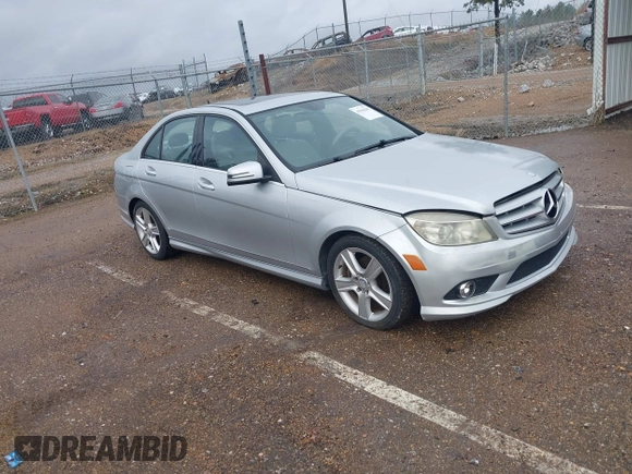 2010 Mercedes-Benz C 300 Sport z VIN WDDGF5EB6AR111658, wystawiony jako IAAI lot #41044200 z przebiegiem 140 599 mil mil oraz . Historia ofert i sprzedaży dostępna na DreamBid. Obrazek 1.