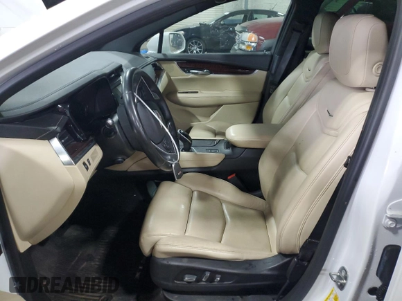 2017 Cadillac XT5 Luxury AWD z VIN 1GYKNDRSXHZ286169, wystawiony jako Copart lot #56516535 z przebiegiem 132 301 mil mil oraz Szkoda całkowita • Salvage title. Historia ofert i sprzedaży dostępna na DreamBid. Obrazek 7.