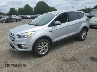 2019 Ford Escape SE z VIN 1FMCU9GD2KUA38108, wystawiony jako Copart lot #60039735 z przebiegiem 105 950 mil mil oraz Czysty tytuł • Clean title. Historia ofert i sprzedaży dostępna na DreamBid. Obrazek 1.