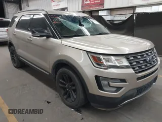 2017 Ford Explorer XLT with VIN 1FM5K7D86HGA61358, listed as a IAAI auction lot 41948512 with 167,914 mi miles and . Bid and sale history available at carsss.com. Image 1.