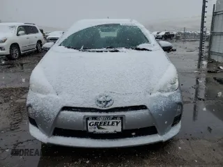 2014 Toyota Prius One with VIN JTDKDTB37E1566907, listed as a Copart auction lot 53697695 with 118,125 mi miles and Salvage Title. Bid and sale history available at DreamBid. Image 5.