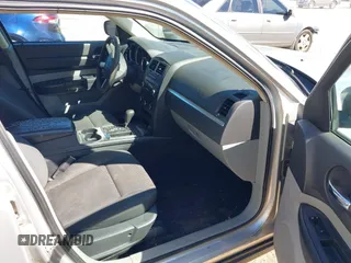2008 Dodge Magnum with VIN 2D4FV47TX8H178219, listed as a IAAI auction lot 41851976 with 173,123 mi miles and . Bid and sale history available at carsss.com. Image 5.