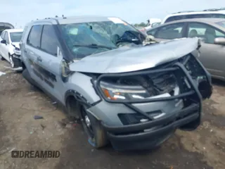 2018 Ford Police Interceptor Utility z VIN 1FM5K8ARXJGB59236, wystawiony jako IAAI lot #42076697 z przebiegiem Nie podano mil oraz . Historia ofert i sprzedaży dostępna na DreamBid. Obrazek 1.