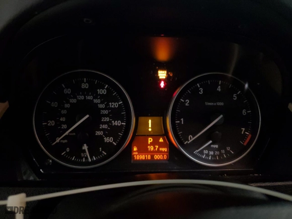 2015 BMW X1 xDrive28i with VIN WBAVL1C52FVY38744, listed as a Copart auction lot 52584415 with 189,818 mi miles and Clean Title. Bid and sale history available at carsss.com. Image 9.