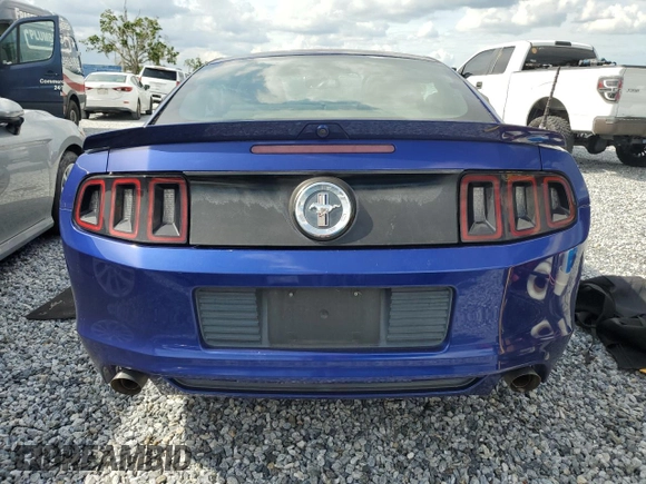 2013 Ford Mustang V6 z VIN 1ZVBP8AM4D5253929, wystawiony jako Copart lot #61657285 z przebiegiem Nie podano mil oraz Nie do naprawy • Non repairable. Historia ofert i sprzedaży dostępna na DreamBid. Obrazek 6.