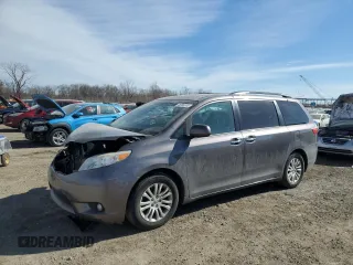 2016 Toyota Sienna XLE with VIN 5TDYK3DC6GS691027, listed as a Copart auction lot 46786705 with 140,118 mi miles and Salvage Title. Bid and sale history available at carsss.com. Image 1.