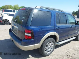 2008 Ford Explorer Eddie Bauer with VIN 1FMEU64E28UA00911, listed as a IAAI auction lot 42187858 with 187,368 mi miles. Bid and sale history available at carsss.com. Image 4.