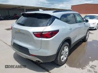 2019 Chevrolet Blazer z VIN 3GNKBBRA3KS698858, wystawiony jako IAAI lot #42270478 z przebiegiem 99 461 mil mil oraz . Historia ofert i sprzedaży dostępna na DreamBid. Obrazek 4.