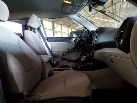 2020 Kia Soul EX with VIN KNDJ33AUXL7042878, listed as a Copart auction lot 53750775 with 161,955 mi miles and Salvage Title. Bid and sale history available at carsss.com. Image 7.