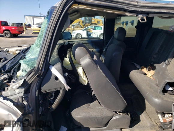 2004 Chevrolet Silverado 1500 Work Truck with VIN 1GCEC19VX4E383570, listed as a Copart auction lot 72264064 with 0 mi miles and Salvage Title. Bid and sale history available at carsss.com. Image 7.