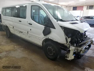 2015 Ford Transit Wagon XL with VIN 1FBZX2ZM4FKA27434, listed as a Copart auction lot 69302164 with 237,181 mi miles and Clean Title. Bid and sale history available at carsss.com. Image 4.