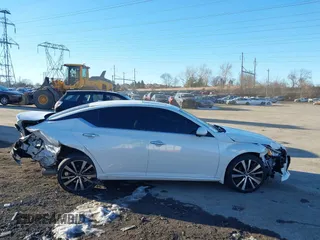 2020 Nissan Altima Platinum with VIN 1N4BL4FV3LN304396, listed as a IAAI auction lot 41441448 with 105,664 mi miles and . Bid and sale history available at carsss.com. Image 13.