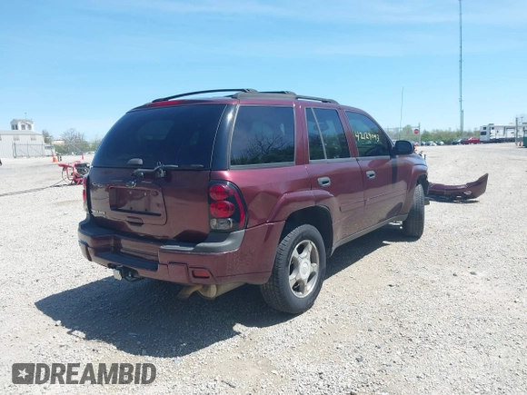 2007 Chevrolet TrailBlazer LS with VIN 1GNDS13S172275140, listed as a IAAI auction lot 42129093 with 212,903 mi miles and . Bid and sale history available at DreamBid. Image 4.