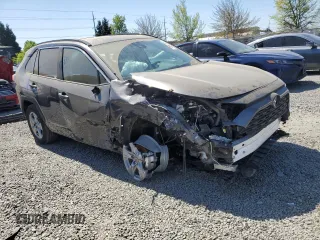 2024 Toyota RAV4 XLE with VIN 2T3P1RFV0RW445253, listed as a Copart auction lot 53907085 with 13,082 mi miles and Salvage Title. Bid and sale history available at carsss.com. Image 4.