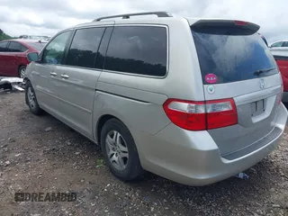 2005 Honda Odyssey EX-L z VIN 5FNRL38695B036836, wystawiony jako IAAI lot #42369670 z przebiegiem 222 061 mil mil oraz . Historia ofert i sprzedaży dostępna na DreamBid. Obrazek 3.