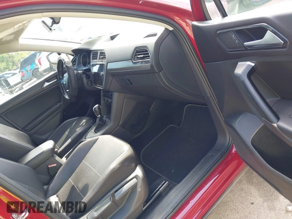 2018 Volkswagen Tiguan SEL с VIN 3VV3B7AX4JM027472, выставлен на аукционе IAAI как лот 42398665 с пробегом 153 742 миль миль и . История ставок и продаж доступна на DreamBid. Изображение 5.