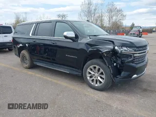 2023 Chevrolet Suburban Premier with VIN 1GNSKFKD3PR472907, listed as a IAAI auction lot 41993577 with 33,653 mi miles. Bid and sale history available at carsss.com. Image 1.