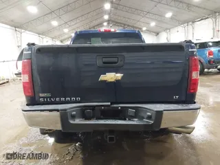 2010 Chevrolet Silverado 1500 LT with VIN 1GCSKSE33AZ180699, listed as a IAAI auction lot 41455632 with 154,659 mi miles. Bid and sale history available at carsss.com. Image 17.