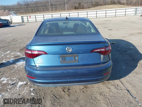 2021 Volkswagen Jetta S z VIN 3VWC57BU0MM054745, wystawiony jako IAAI lot #39772920 z przebiegiem 31 453 mil mil oraz . Historia ofert i sprzedaży dostępna na DreamBid. Obrazek 16.