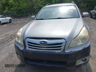 2011 Subaru Outback Limited Power Moon z VIN 4S4BRDKC8B2394055, wystawiony jako IAAI lot #42013445 z przebiegiem 234 991 mil mil oraz . Historia ofert i sprzedaży dostępna na DreamBid. Obrazek 6.