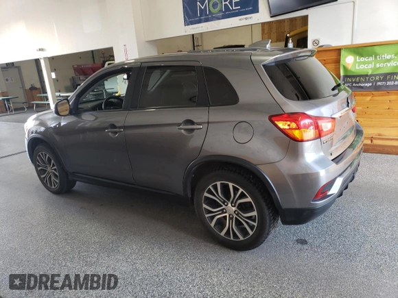 2019 Mitsubishi Outlander ES z VIN JA4AP3AU1KU017981, wystawiony jako Copart lot #60572435 z przebiegiem 111 931 mil mil oraz Czysty tytuł • Clean title. Historia ofert i sprzedaży dostępna na DreamBid. Obrazek 2.